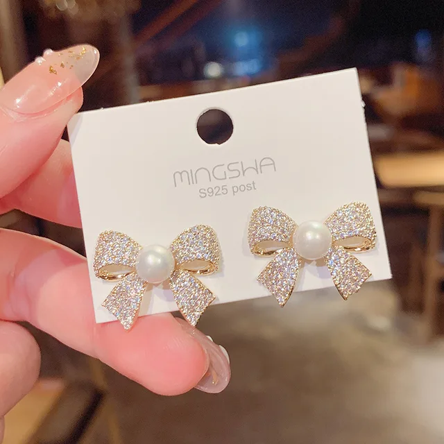 Bow Stud Earring