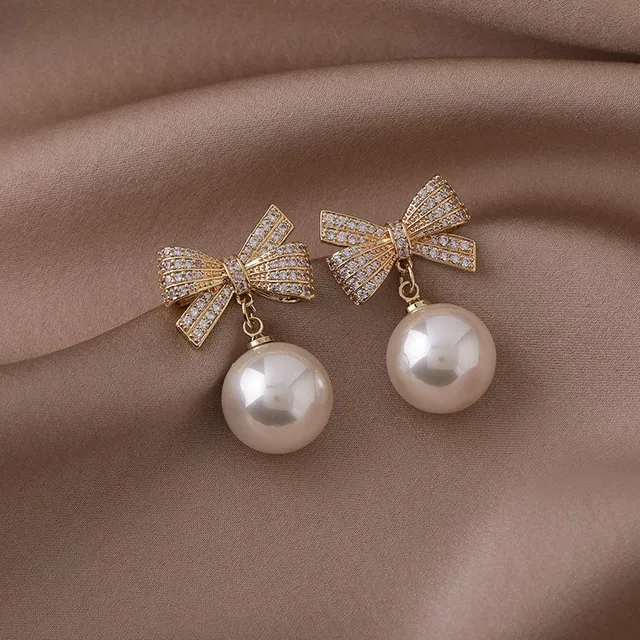 Bow Pearl Earrings