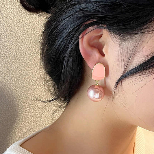 Chic Pearl Earrings (Peach)