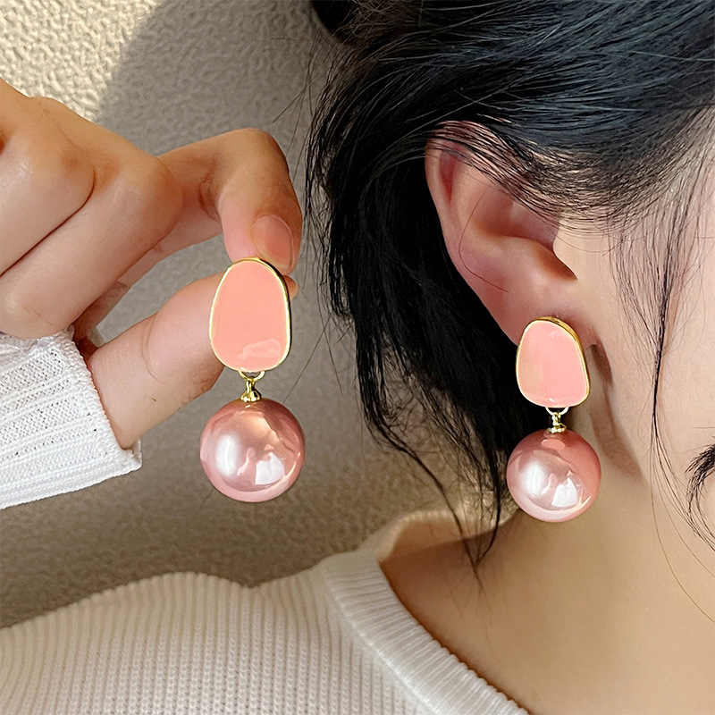 Chic Pearl Earrings (Peach)