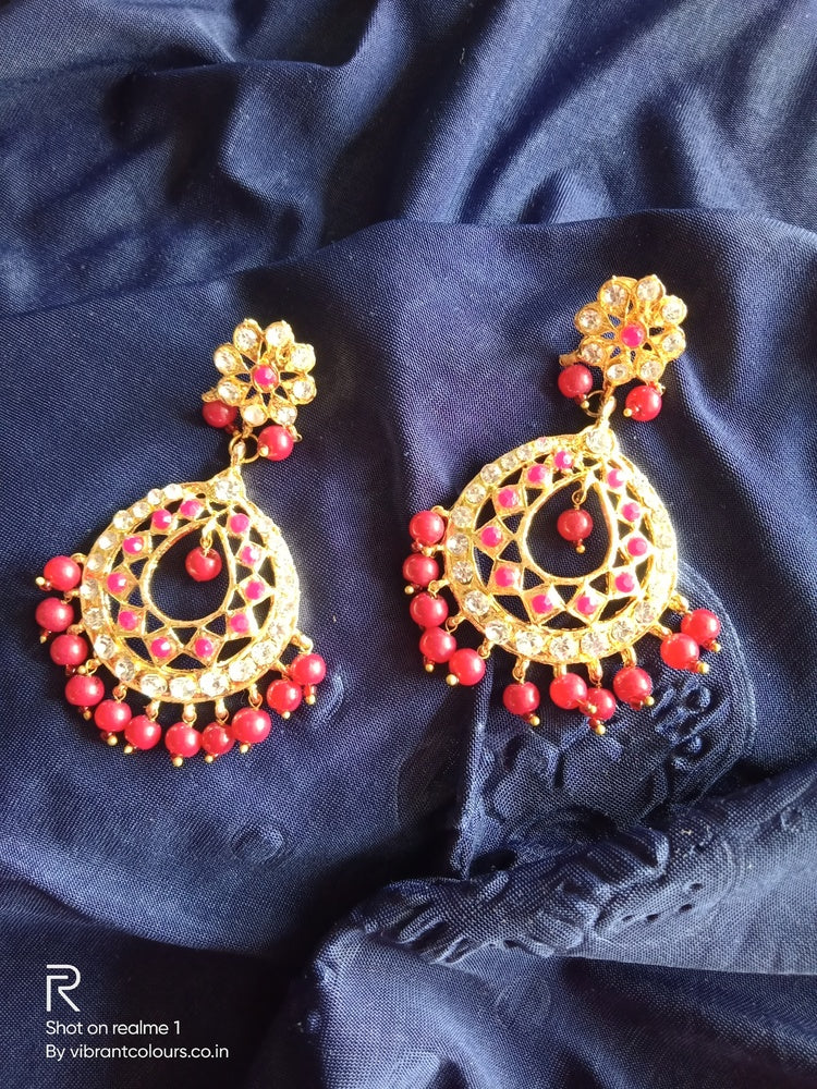 Red Prisha Maang Tikka Set - Vibrant Colours