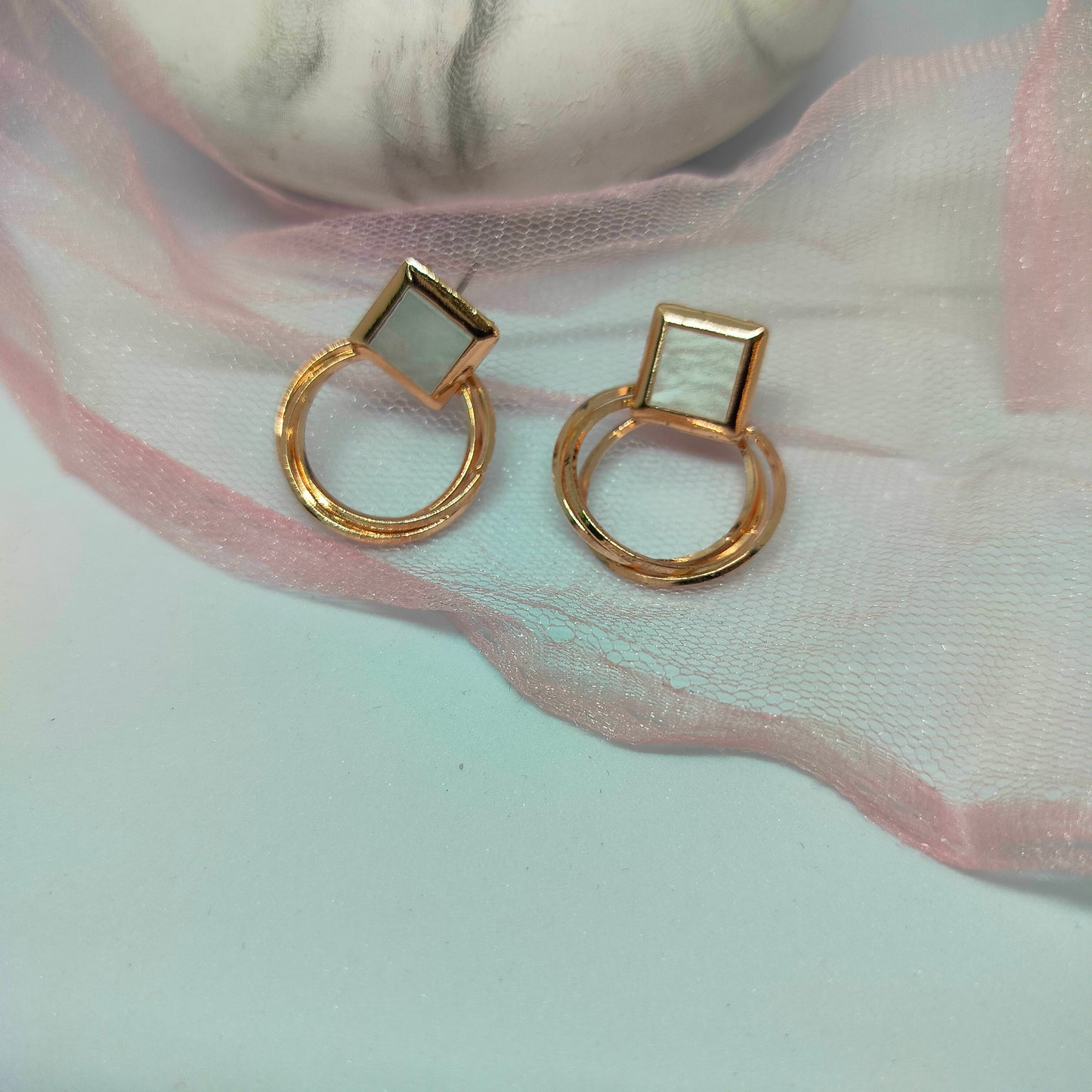 Golden Diamondshape Earrings