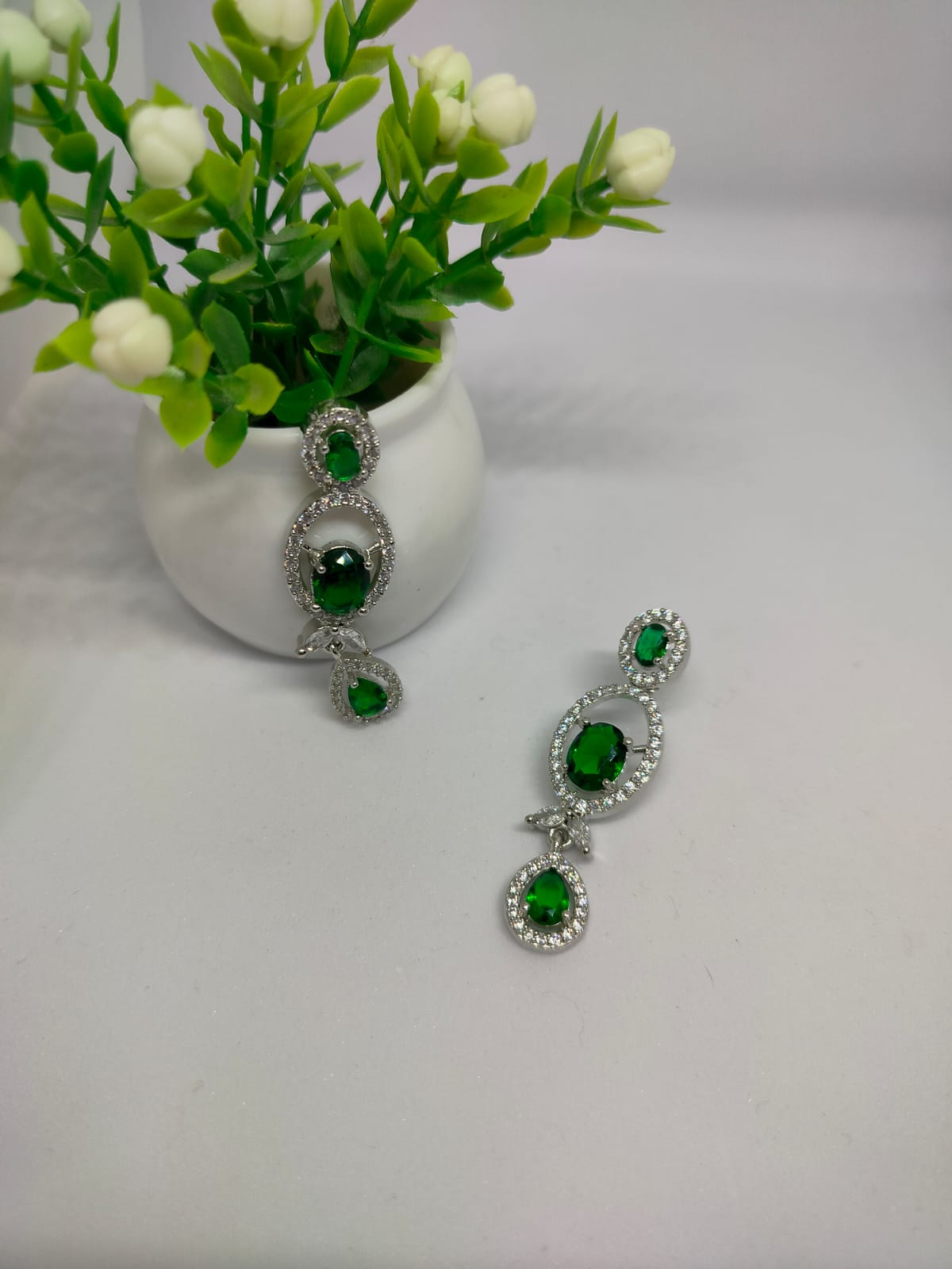 Emerald Mia Necklace Set