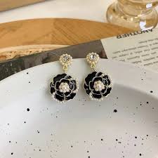 Dazzling Flower Earrings (Black)