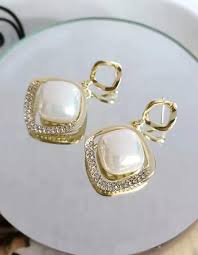 Graceful Pearl Earrings