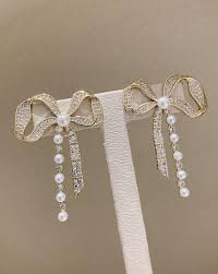 Sparkling Pearl Bow Earrings