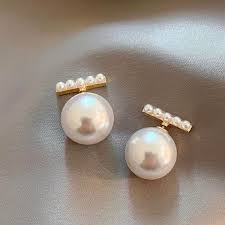 Graceful Pearl Studs