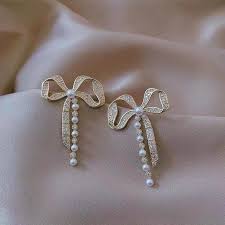 Sparkling Pearl Bow Earrings