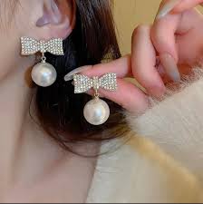 Bow Pearl Earrings