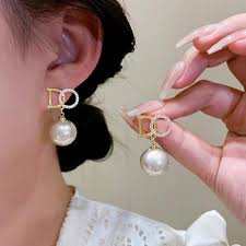 Luxe Pearl Earrings